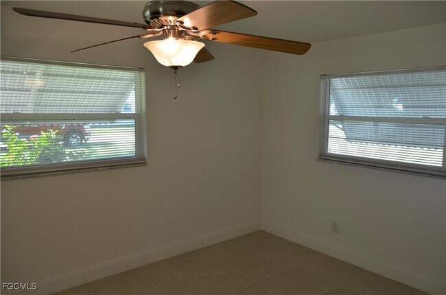 Building Photo - 451 Monterey Ave