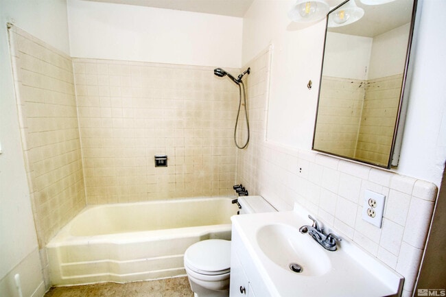 Building Photo - 255 G St