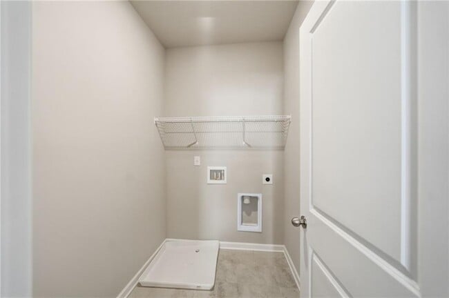 Building Photo - 318 Commons Ave