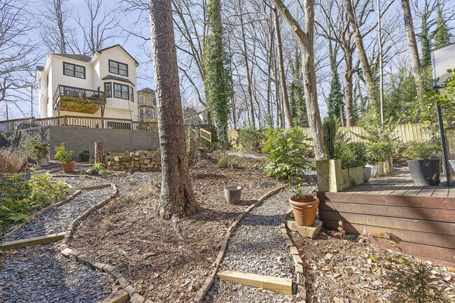 Building Photo - 3102 Alston Dr