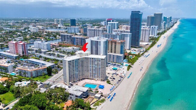 Building Photo - 3180 S Ocean Dr