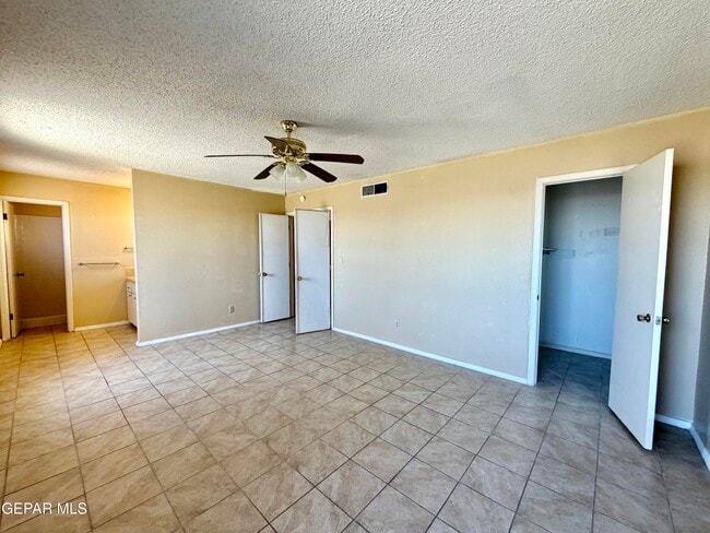 Building Photo - 317 Bright Water Ln