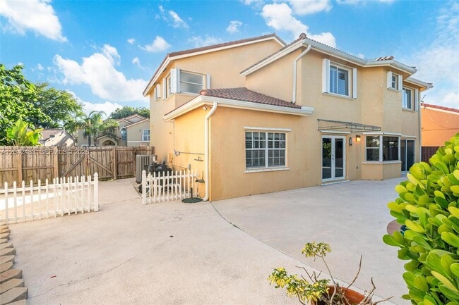 Building Photo - 4671 SW 154th Pl
