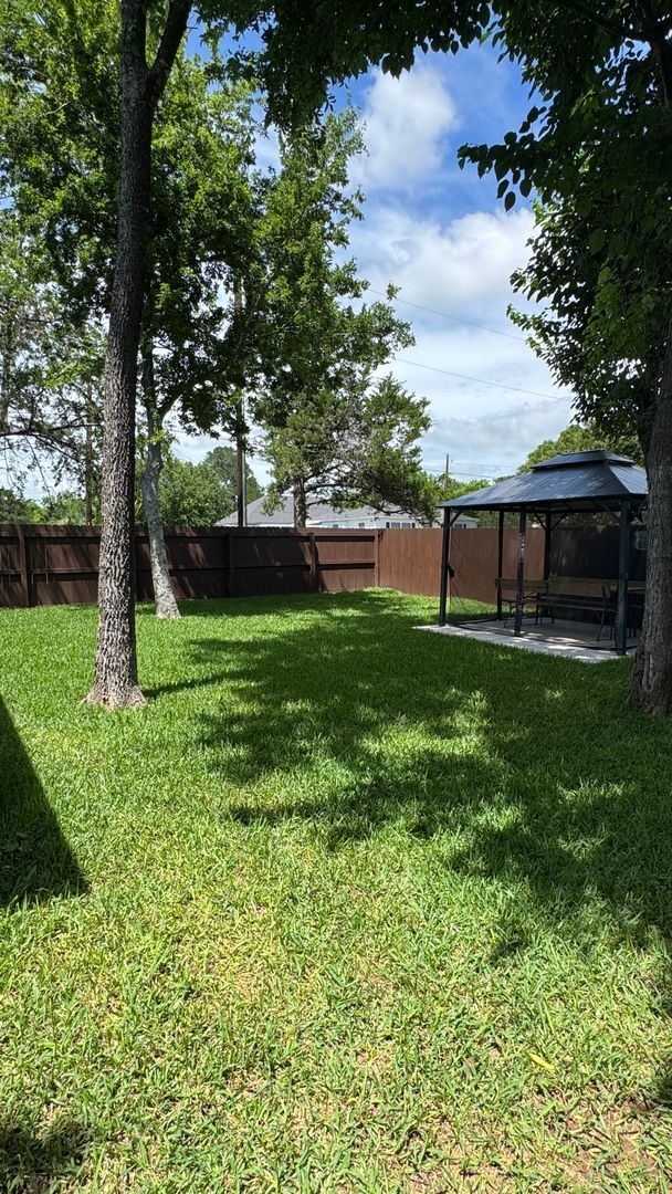 Building Photo - Gorgeous 3/2 House Corner Lot in Downtown Bryan w/ July Move In!