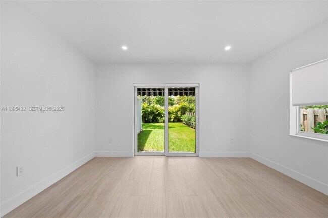 Building Photo - 1617 Washington St