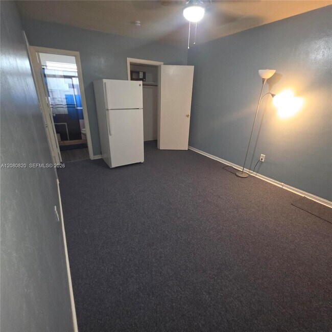 Building Photo - 28 NW 170th St