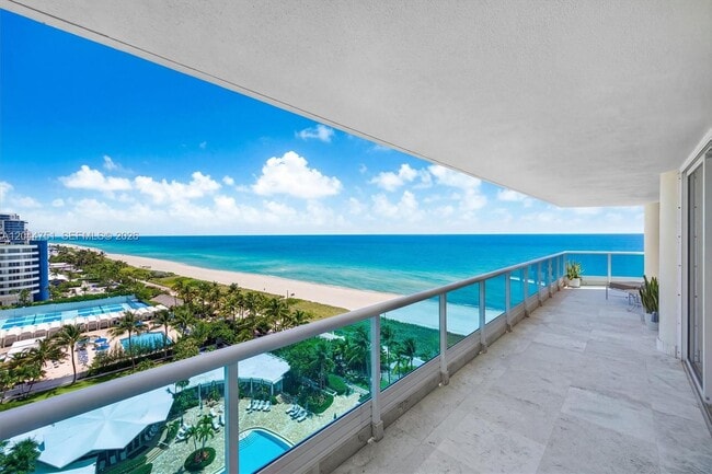 Building Photo - 5025 Collins Ave