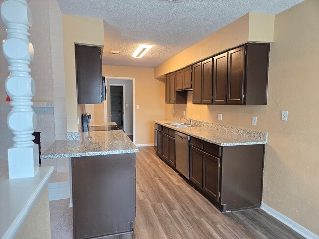 Building Photo - 13427 Juniper Point Dr