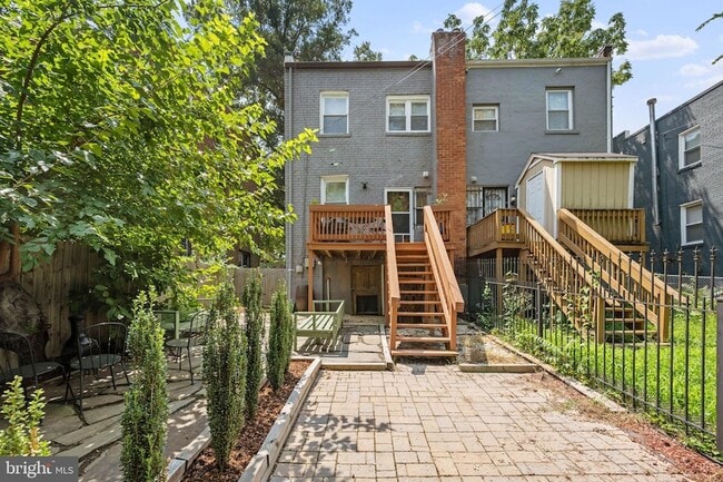 Building Photo - 4230 Edson Pl NE