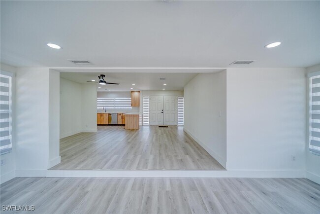 Building Photo - 5150 York Ct