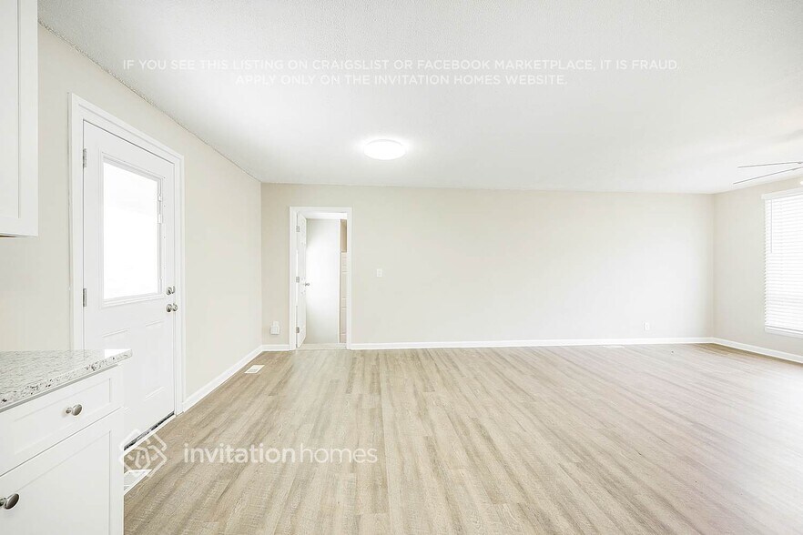Building Photo - 4936 Shihmen Dr