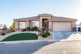 Building Photo - 3 Bedroom Home In South Pointe Subdivision...