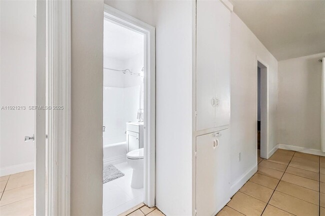 Building Photo - 13590 NW 5th Ave