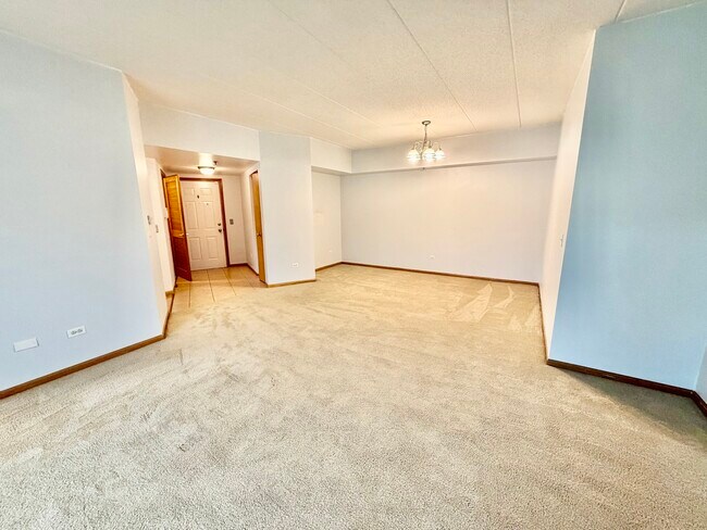 Building Photo - 717 N 5th Ave