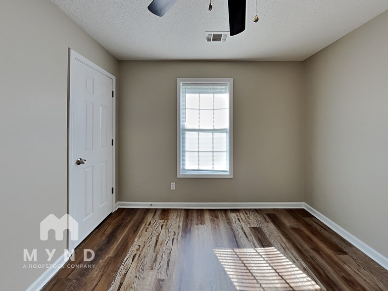 Building Photo - 89 Connie Dr