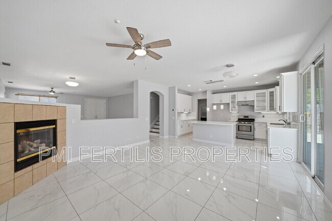 Building Photo - 7167 Elsa Ct