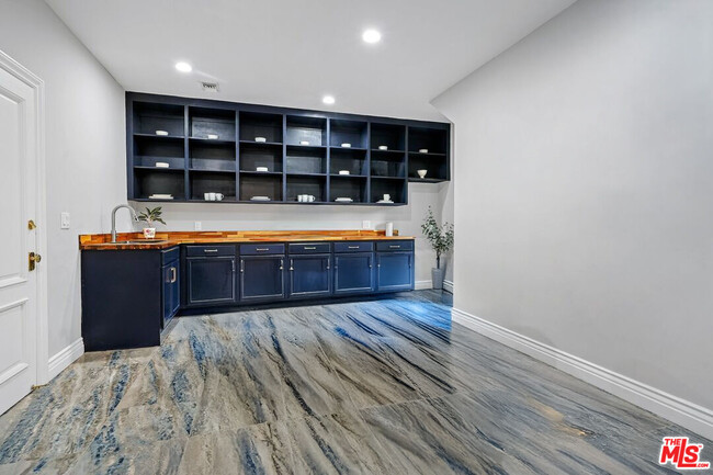 Building Photo - 17230 Silver Ln
