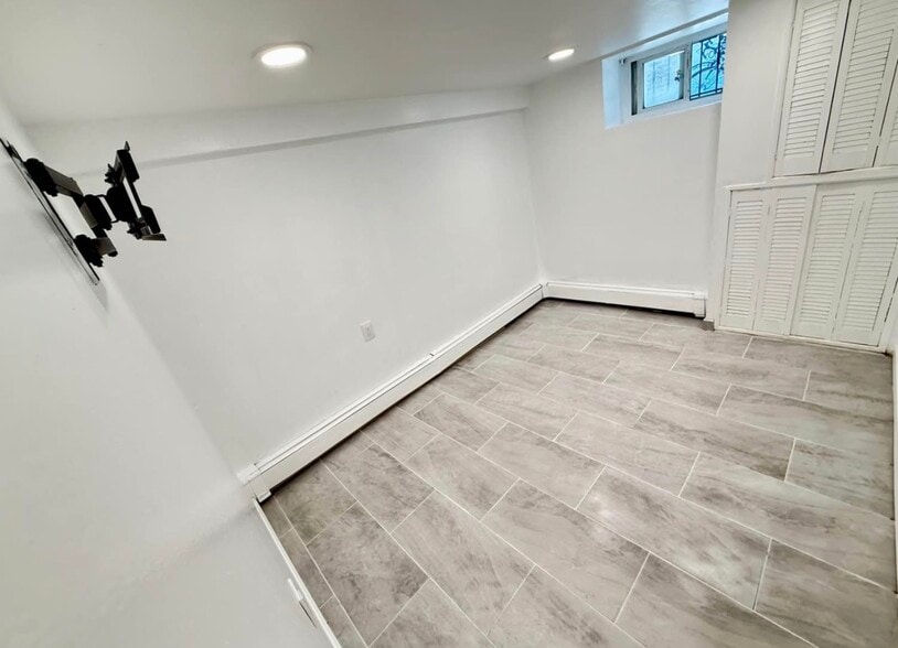 Building Photo - 9318 Hollis Court Blvd