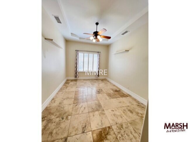 Building Photo - Resort style custom home with 6 bedrooms and private pool in Chandler!