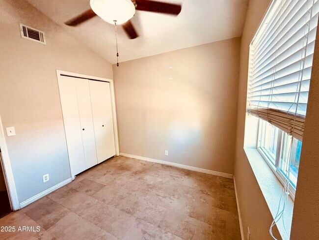 Building Photo - 3463 N Verano Ct