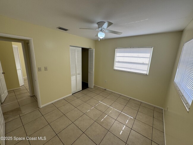 Building Photo - 2415 Sadler Ln