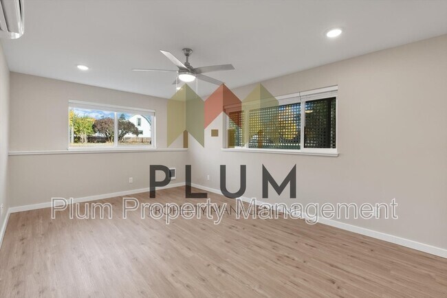 Building Photo - 705 Cleveland St