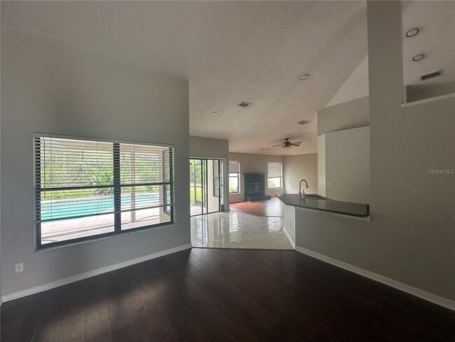 Building Photo - 929 Rosinia Ct