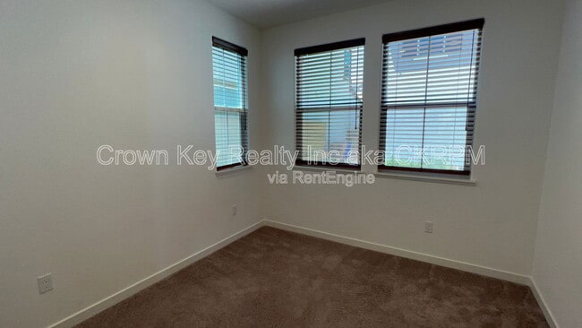 Building Photo - 155 E Ramsey Dr