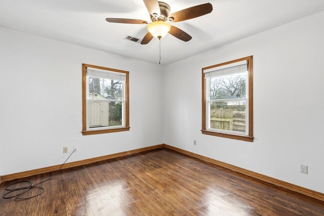 Building Photo - 2022 S P St