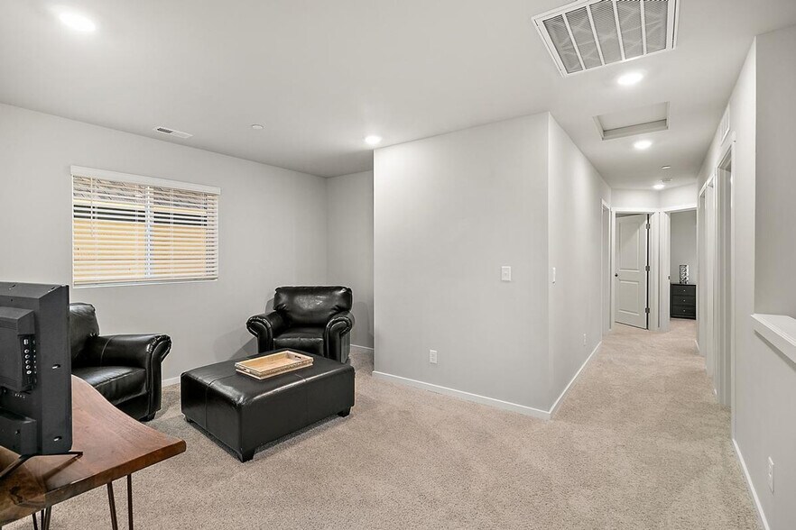 Building Photo - 10816 185th St E