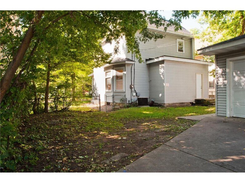 Building Photo - 1689 Marshall Ave