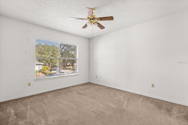 Building Photo - 2508 Grassy Point Dr