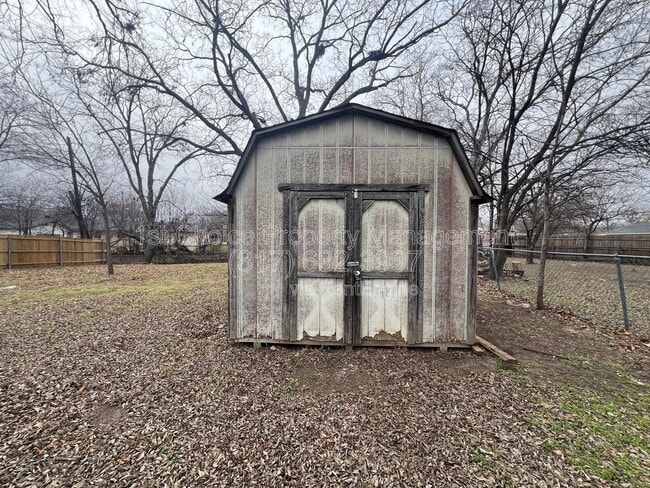 Building Photo - 5929 Gayle Dr