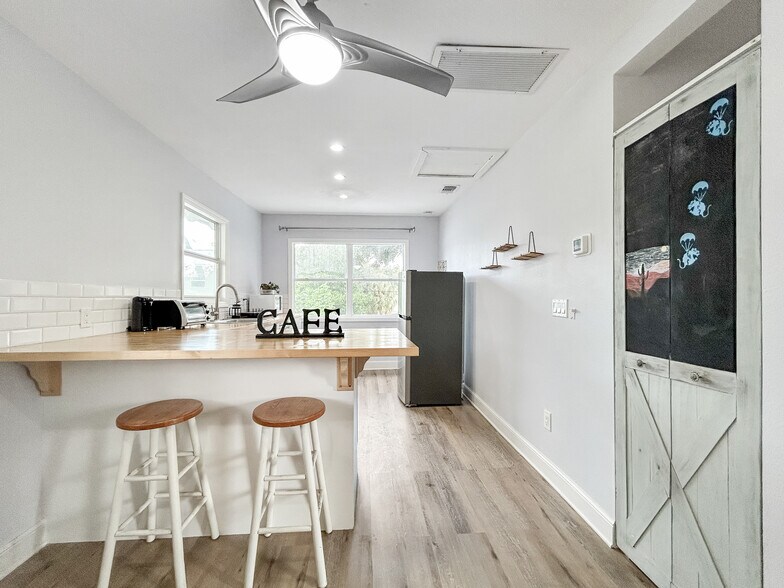 Kitchenette/Dining Area - 1307 E 17th Ave