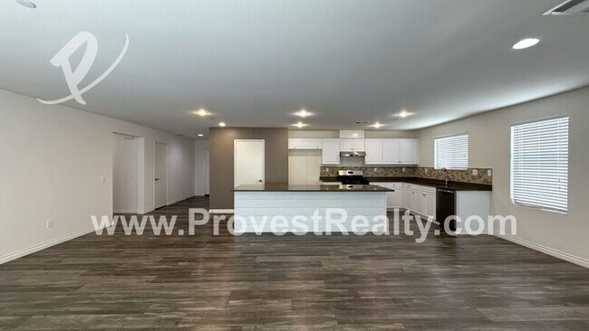 Building Photo - 15946 Silver Tip Way