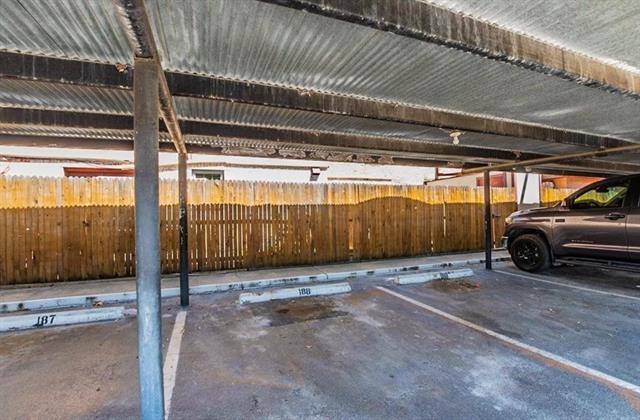 Building Photo - 1821 E Grauwyler Rd