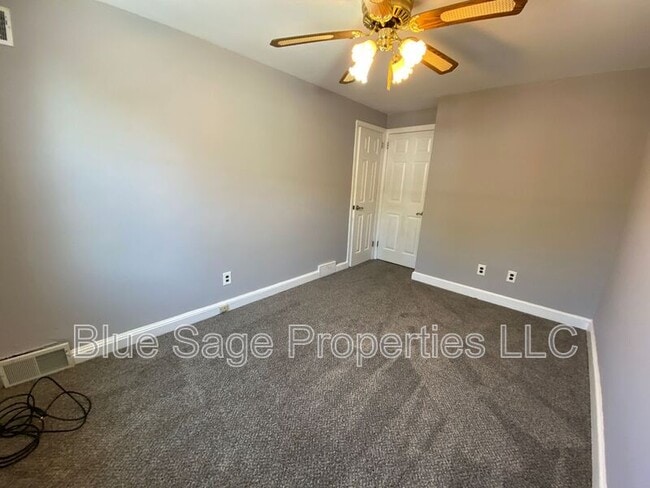 Building Photo - 227 Pine St