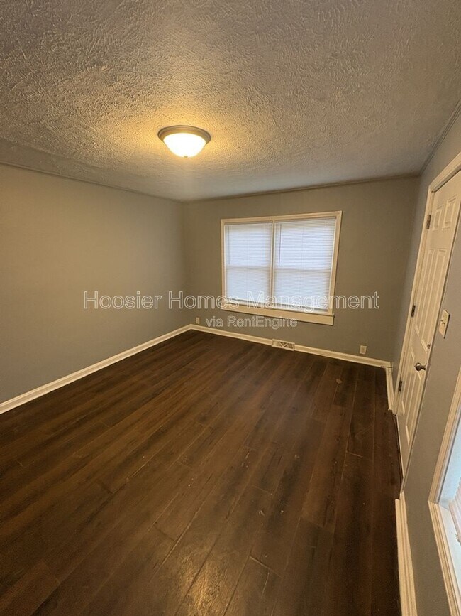 Building Photo - 1035 N Centennial St