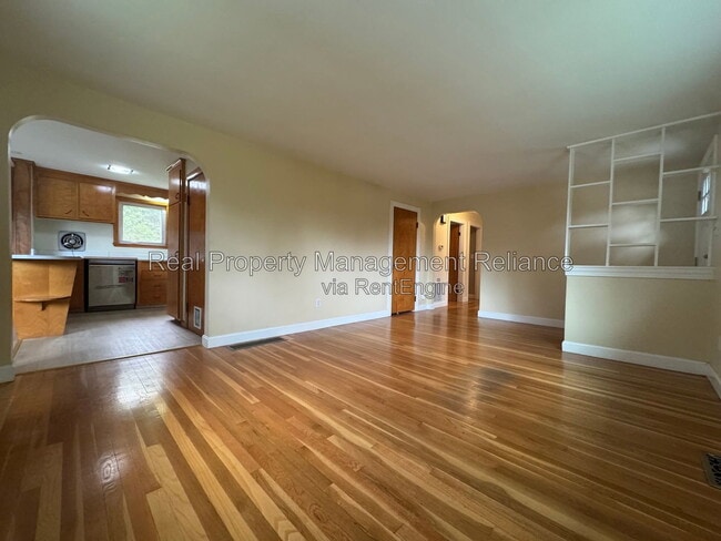 Building Photo - 78 Memorial Dr