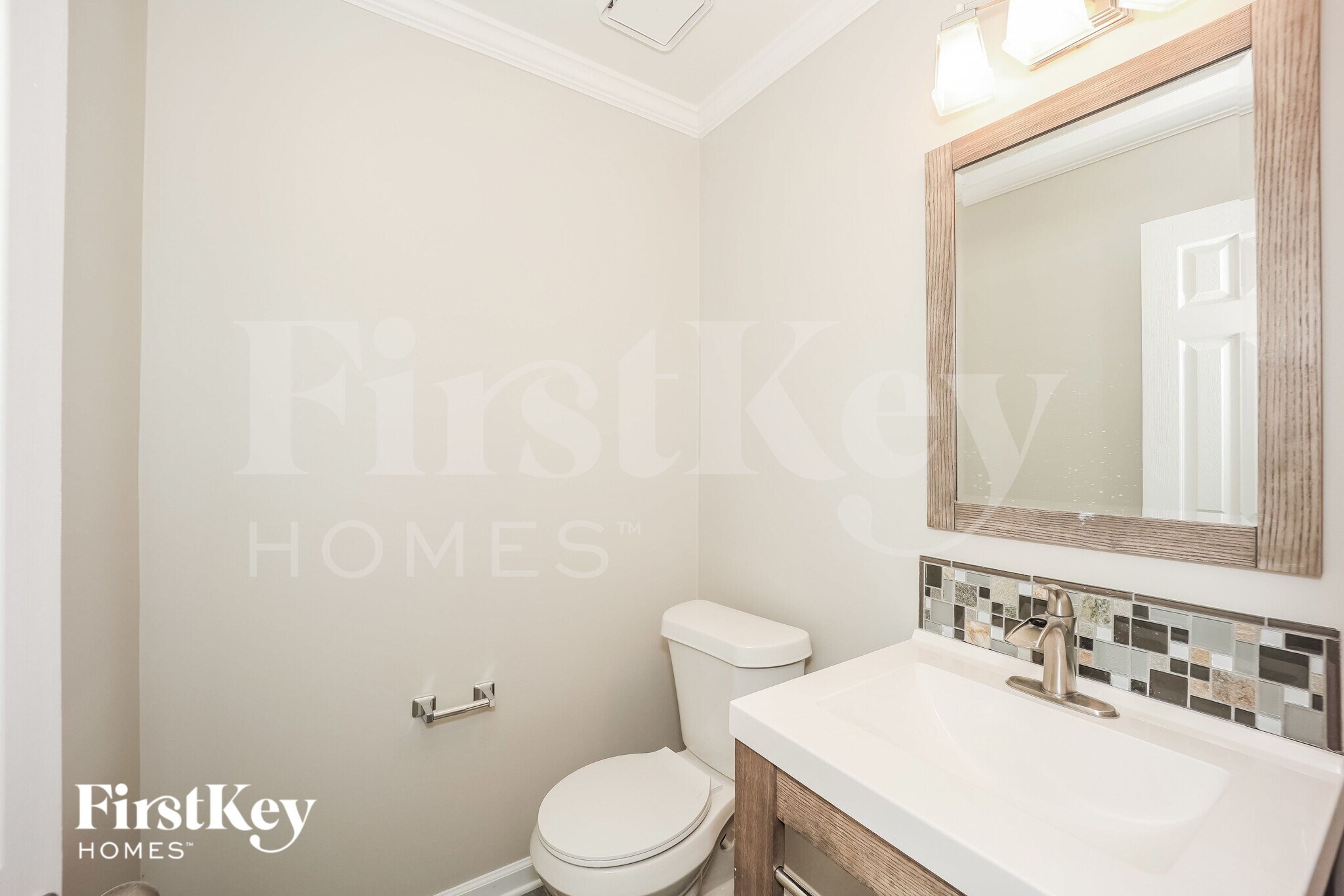 Building Photo - 42 Treetop Ln