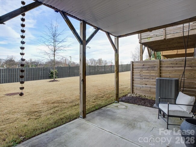 Building Photo - 11015 Stetler St