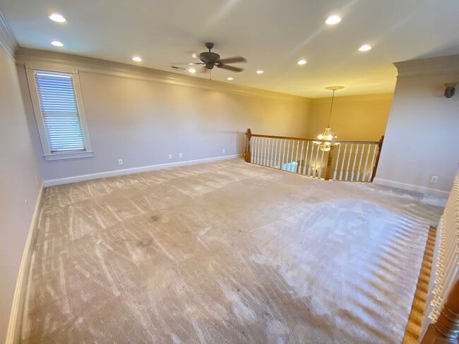 Building Photo - Beautiful home in Fairways subdivision off...