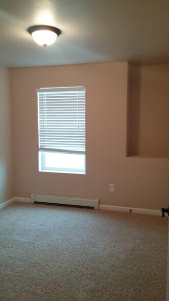 Building Photo - 2928 Paula Ln