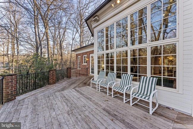 Building Photo - 8541 Old Dominion Dr