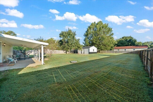 Building Photo - 9496 Holly Grove Rd