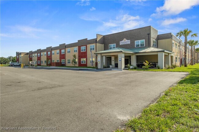 Building Photo - 260 Spanish Moss Cir