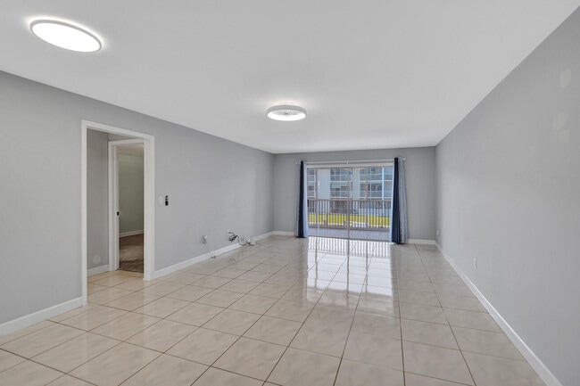 Building Photo - 109 Wettaw Ln