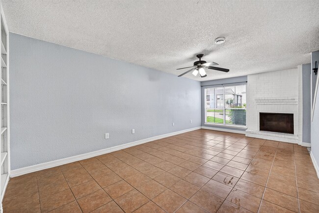 Building Photo - 250 El Dorado Blvd