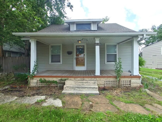 Building Photo - 1625 S Hydraulic Ave