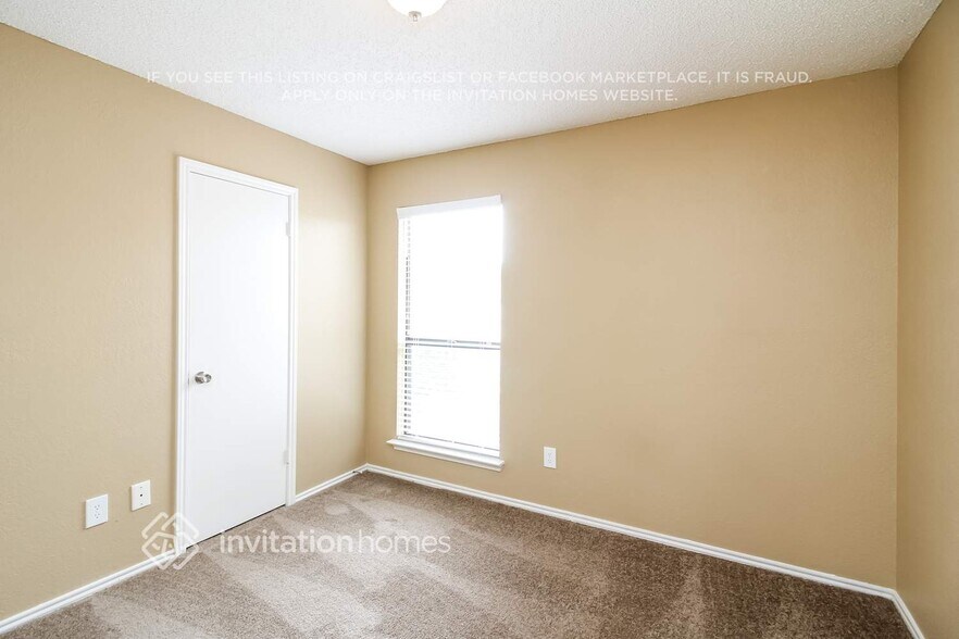 Building Photo - 2650 Fairmont Dr